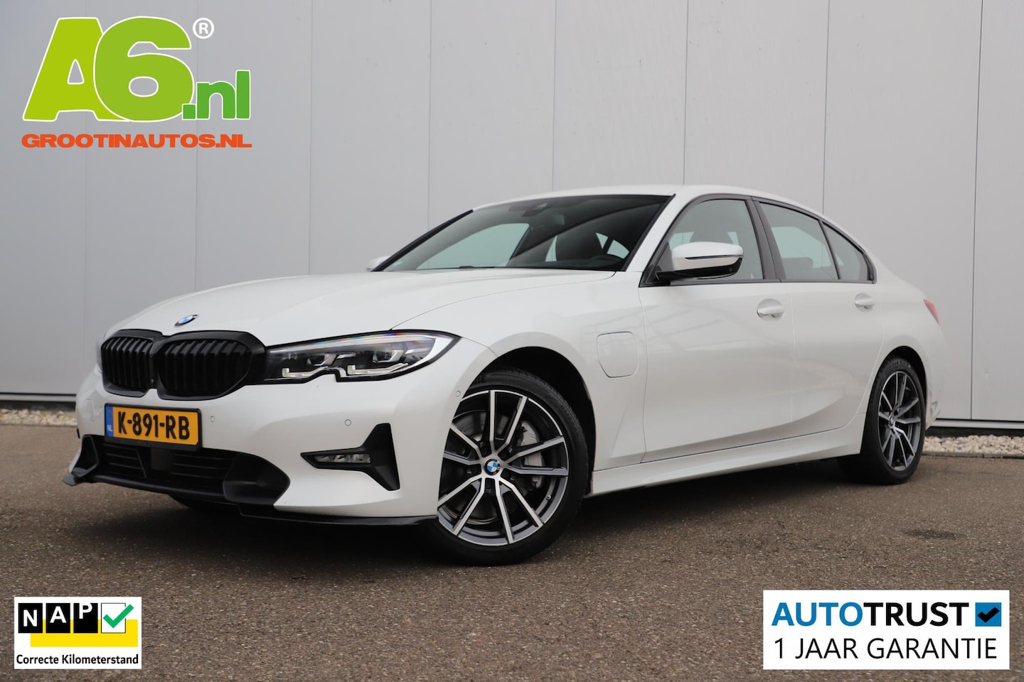 BMW 3-serie - 330e High Executive Shadowline Pakket Bruin Leder 18 inch Full LED Harman Kardon Adaptive - AutoWereld.nl