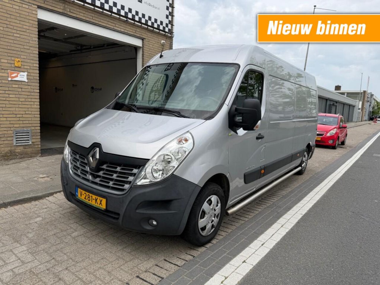 Renault Master - T35 2.3 dCi L3H3 Energy CLIMA PDC LUCHTVERING 3 PERS. RIJDT GOED NAP APK - AutoWereld.nl