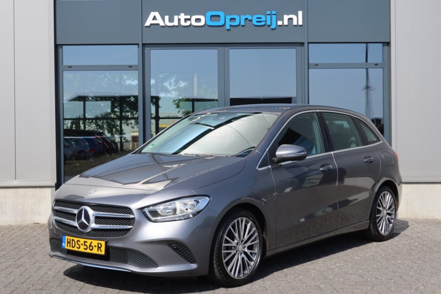 Mercedes-Benz B-klasse - B180 Premium Plus AUTOMAAT, NAVI, Camera, Trekhaak, half Leder - AutoWereld.nl