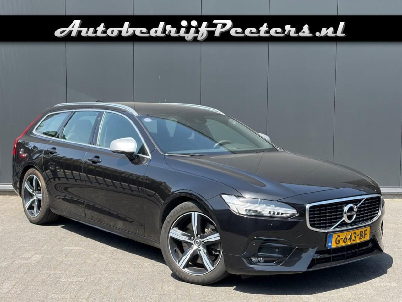 Volvo V90 - 2.0 T4 R-Design 1e eig. LED Leder Carplay H/K Android e.Trekhaak NL-auto - AutoWereld.nl