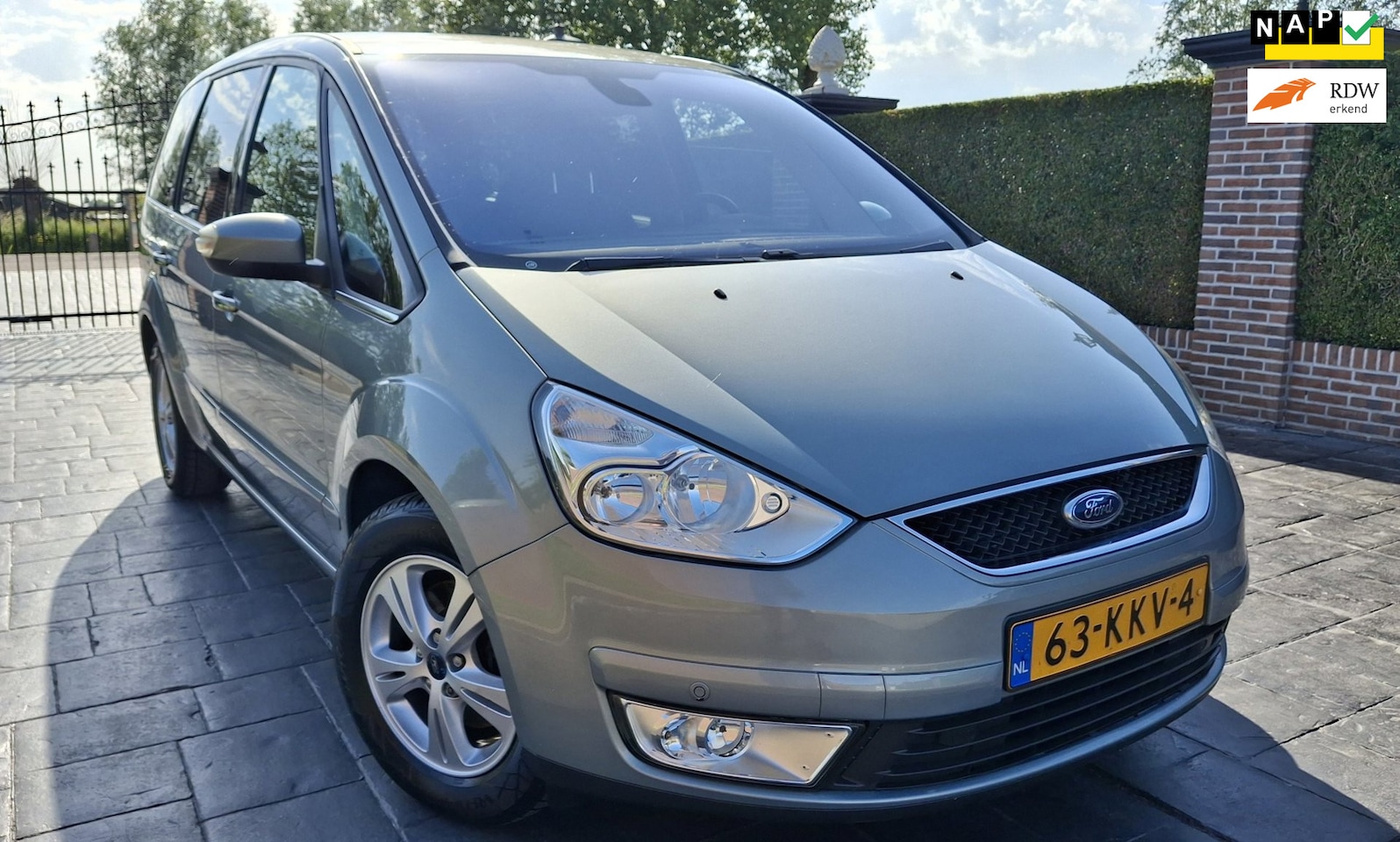 Ford Galaxy - 2.0-16V Ghia Limited 1e Eigenaar APK PDC Navi ECC Inruil Mogelijk - AutoWereld.nl