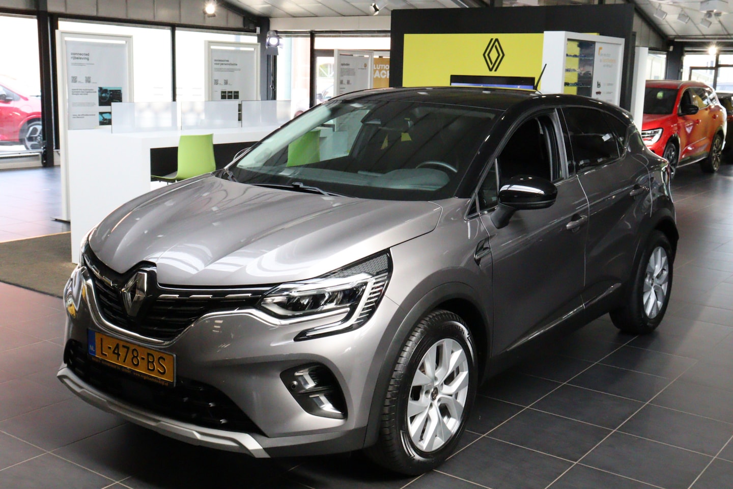 Renault Captur - MHEV 140PK EDC Automaat Intens + trekhaak - AutoWereld.nl