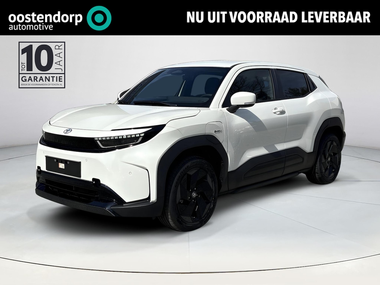 Toyota Urban Cruiser - Dynamic 61 kWh **ARTIC WHITE/ ELEKTRISCH/ DIRECT LEVERBAAR** - AutoWereld.nl