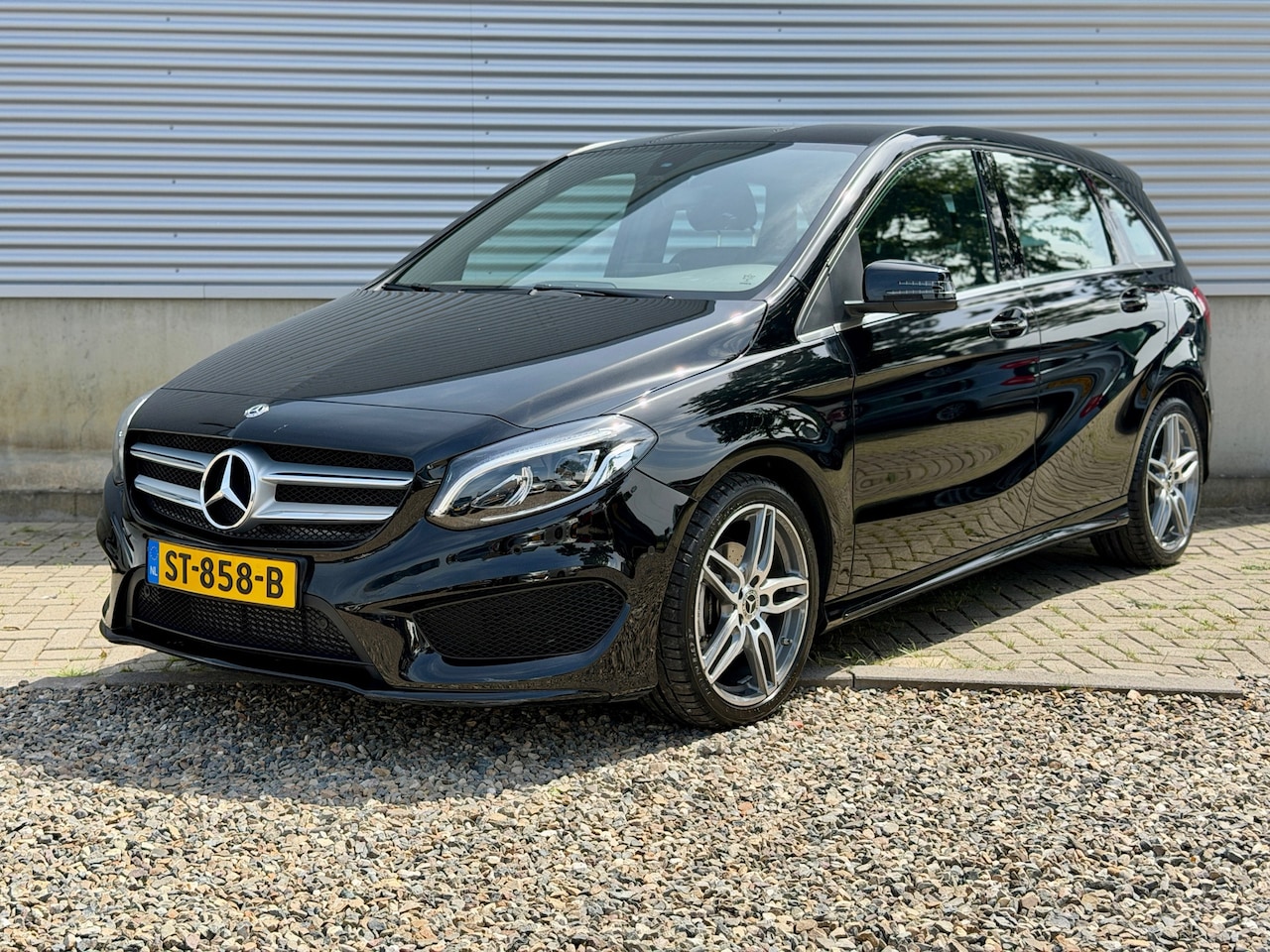 Mercedes-Benz B-klasse - 200 Ambition automaat [ 1e eig, dealer oh, AMG pakket ] - AutoWereld.nl