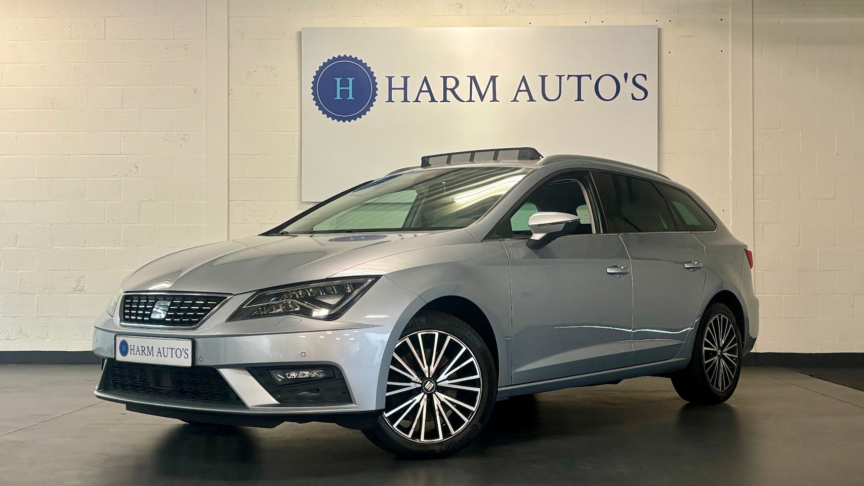 SEAT Leon ST - 1.8 TSI Xcellence 180pk Pano / Navi / Alcantara - AutoWereld.nl