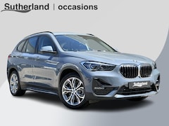 BMW X1 - xDrive25e Sport Line 220pk | PHEV | Trekhaak | Head-Up | Elek. achterklep | Camera | Winte