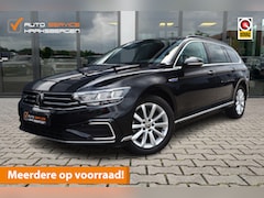 Volkswagen Passat Variant - 1.4 TSI PHEV GTE Business | ACC | Camera | Winter Pakket |