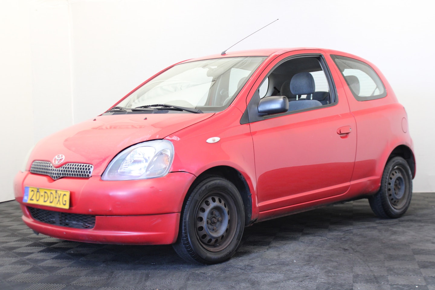 Toyota Yaris - 1.0-16V VVT-i Sol 1.0-16V VVT-i Sol - AutoWereld.nl