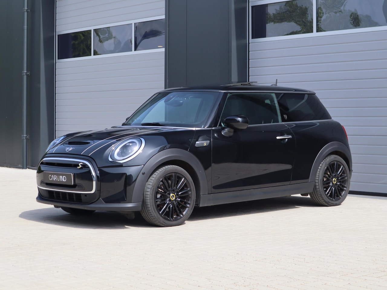 MINI Electric - Yours | Pano | Head Up | Harman Kardon | SOH 100% - AutoWereld.nl