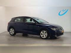 Volkswagen Golf - 1.0 TSI Life Virtual Cockpit Parkeersensoren Navigatie Sfeerverlichting