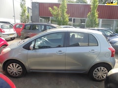 Toyota Yaris - 1.3 VVTi Sol 2007 MET AIRCO TREKHAAK