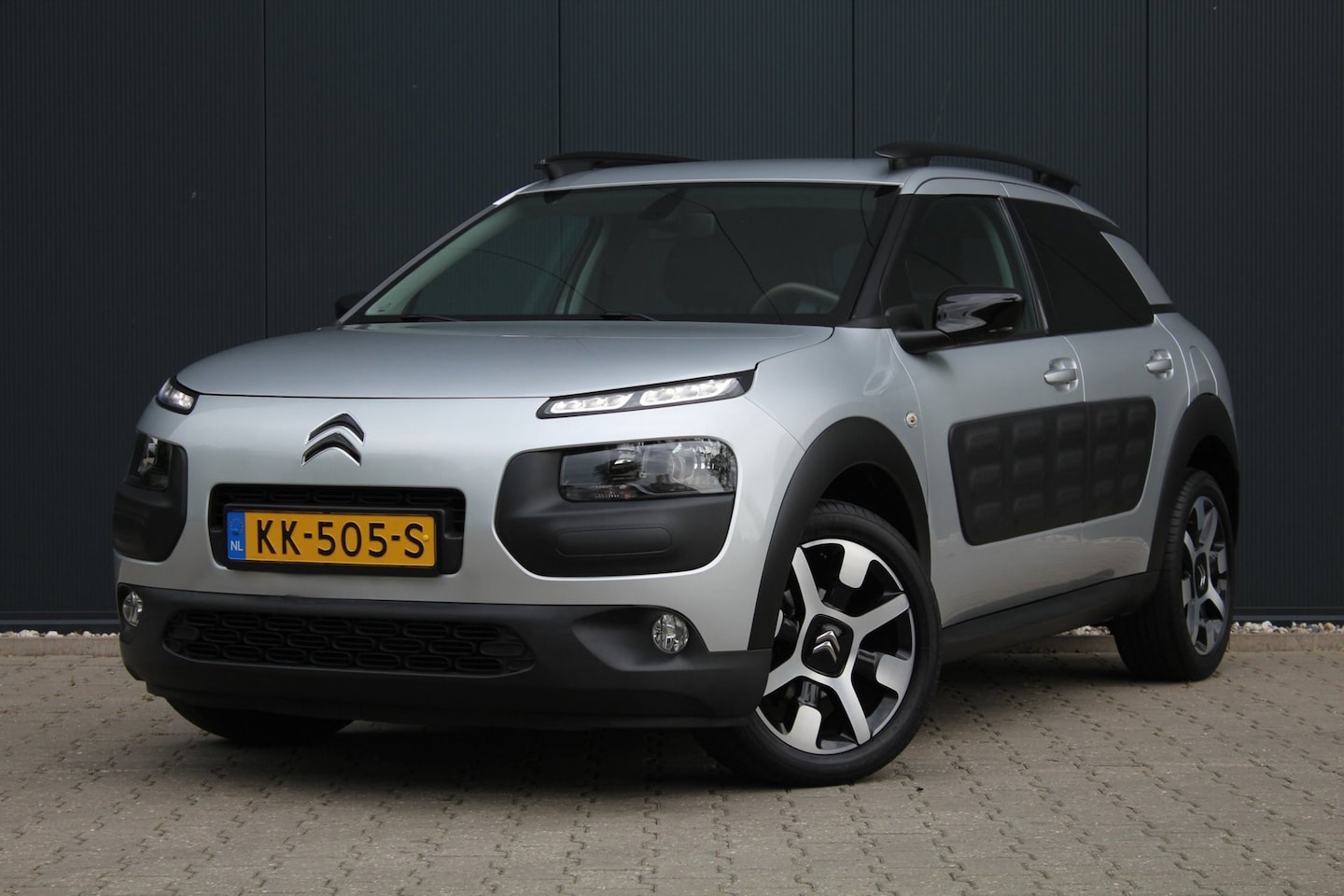 Citroën C4 Cactus - 1.2 PureTech Shine | Navigatie | Camera | Clima / Cruise control | PDC | NAP | APK | - AutoWereld.nl