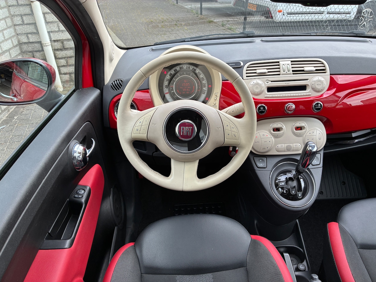 Fiat 500 - 1.2 Lounge Automaat Airco/Schuifdak Nieuwe Distributie