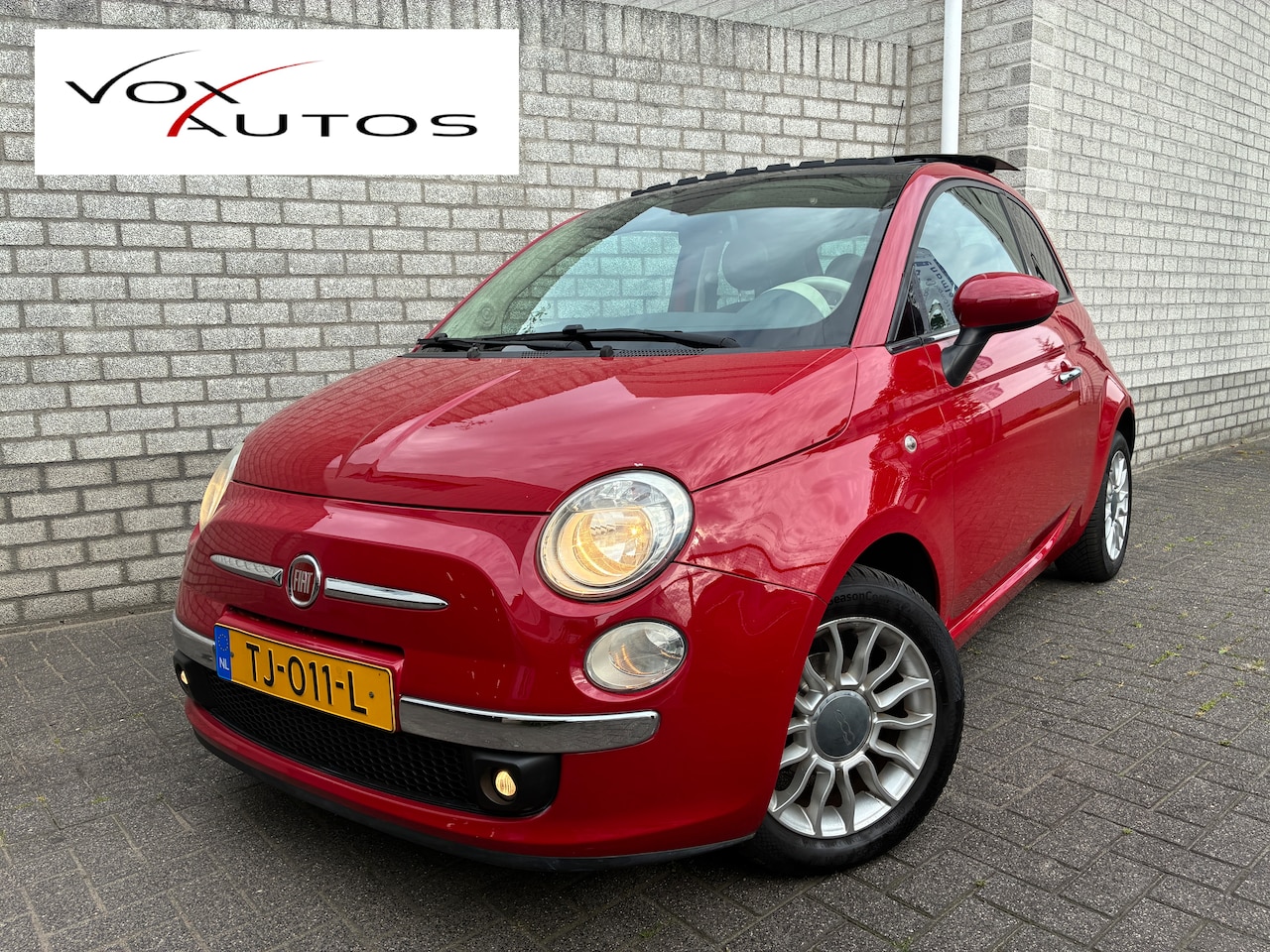 Fiat 500 - 1.2 Lounge Automaat Airco/Schuifdak Nieuwe Distributie - AutoWereld.nl