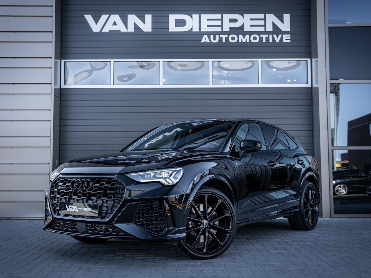 Audi Q3 Sportback - TFSI RS Q3 - Full Black Edition l ACC l B&O | BTW - AutoWereld.nl
