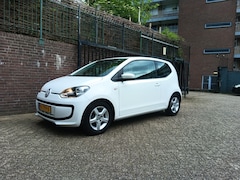 Volkswagen Up! - 1.0 move up! BlueMotion Met een APK tot Okt. 2026 en een NAP.
