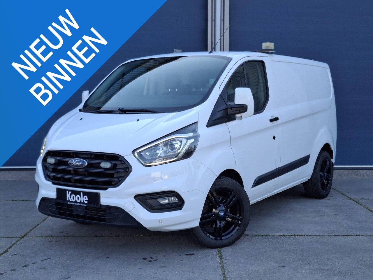 Ford Transit Custom - 340 2.0 TDCI L1H1 Trend AIRCO / CRUISE CONTROLE / 3 ZITS / TREKHAAK / EURO 6 - AutoWereld.nl