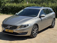 Volvo V60 - 2.4 D6 AWD Plug-in Summum *LEDER/XENON/NAVI