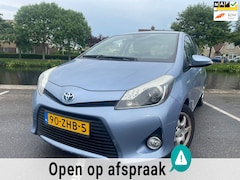 Toyota Yaris - 1.5 Full Hybrid Dynamic NAVI CLIMA CRUISE NAP