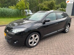 Renault Mégane Estate - 1.4 TCe Parisienne//CRUISECLIMA/NAVI/TREKHAAK AFNEEMBAAR/PARKEERSENSOR VOOR EN ACHTER/