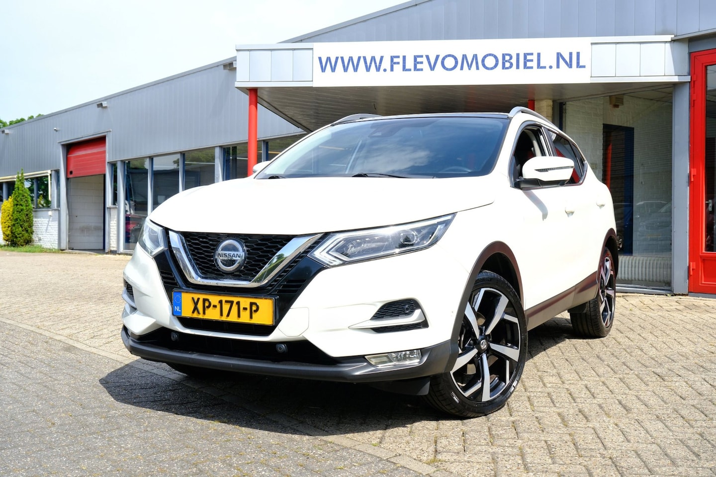 Nissan Qashqai - 1.2 Tekna Pano|Clima|LMV|360Cam|ParkAssist - AutoWereld.nl