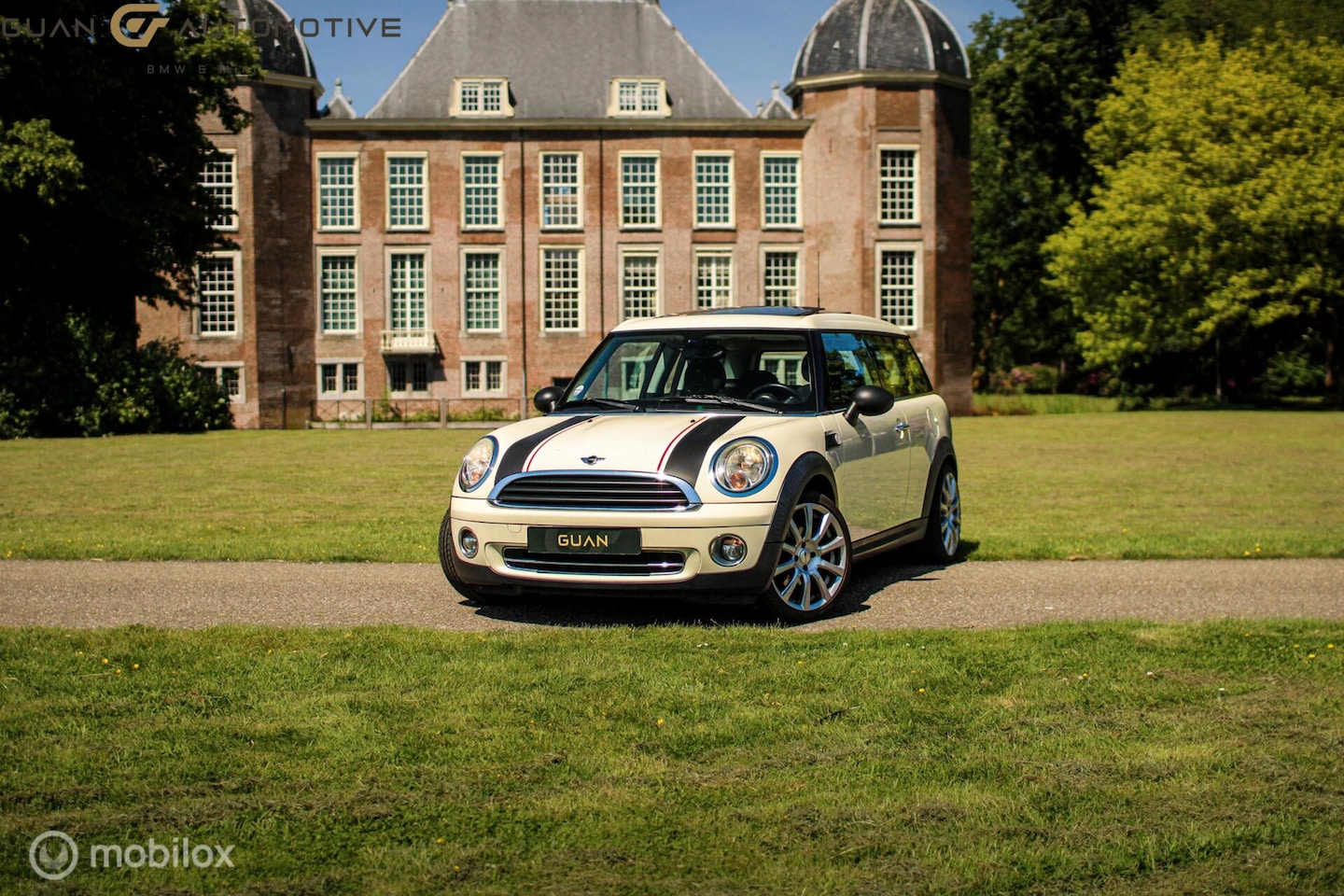 MINI Clubman - | Panoramadak | PDC | Cruise control | - AutoWereld.nl