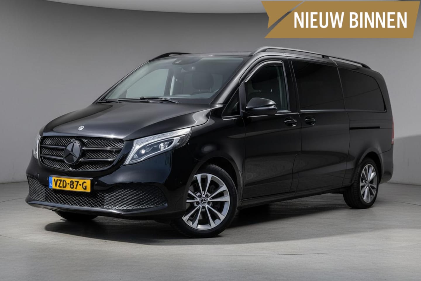 Mercedes-Benz V-klasse - 300d Extra Lang Dubbel-cabine|Camera|Trekhaak|Leder|Elek-schuifdeuren|Dealeronderhouden - AutoWereld.nl