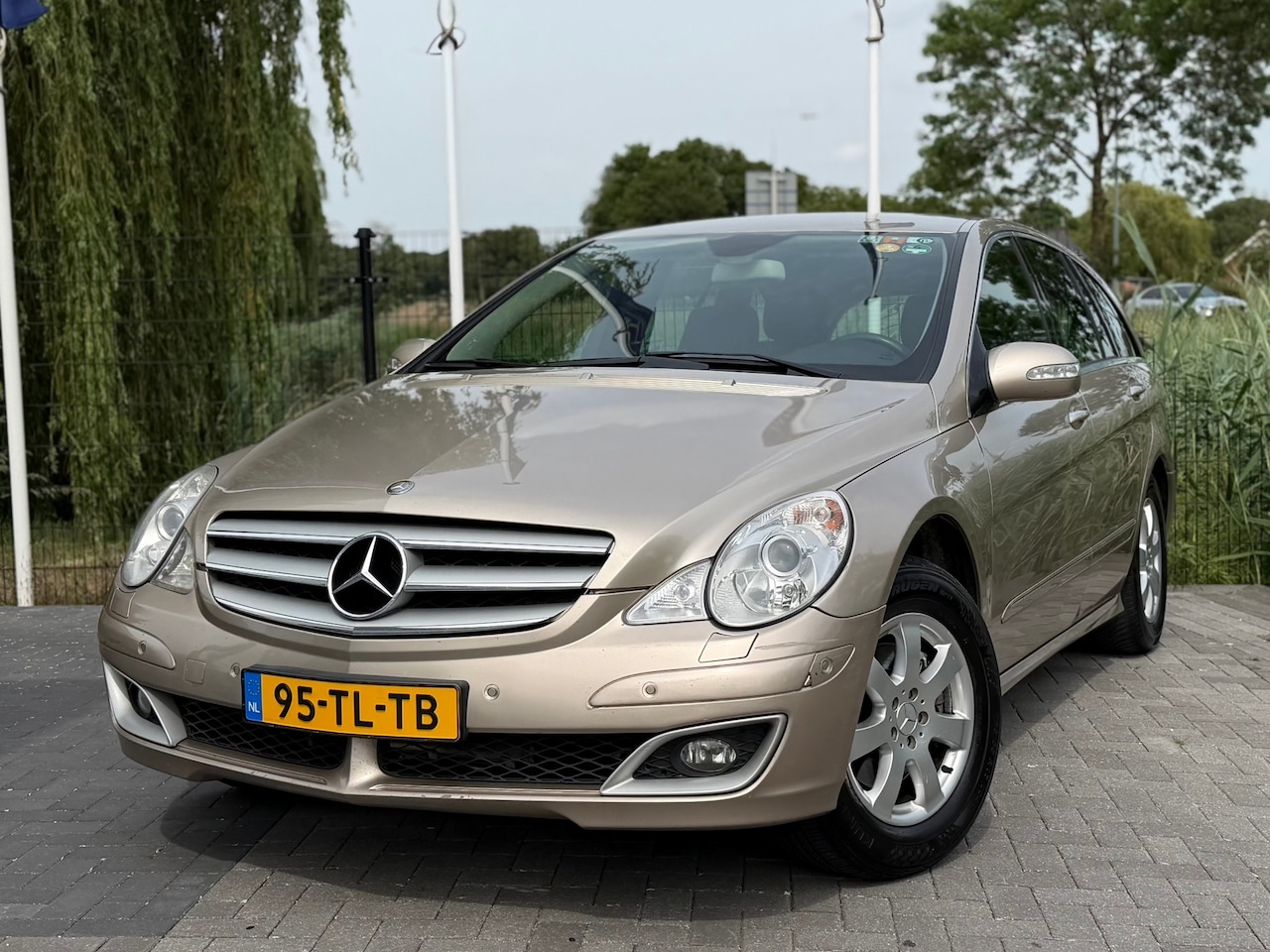 Mercedes-Benz R-klasse - 320 CDI 4-Matic AUT / CLIMA / CRUISE / LEDER / 7-PERS - AutoWereld.nl
