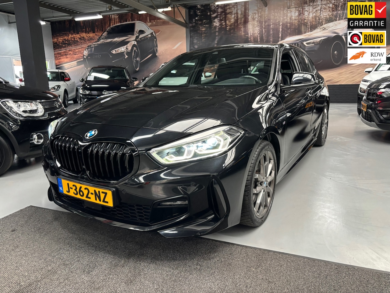 BMW 1-serie - 118i Executive M-Sport / Led / Navi / Stoelverwarming - AutoWereld.nl