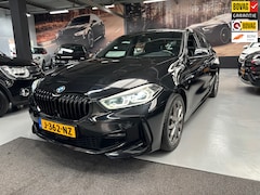 BMW 1-serie - 118i Executive M-Sport / Led / Navi / Stoelverwarming