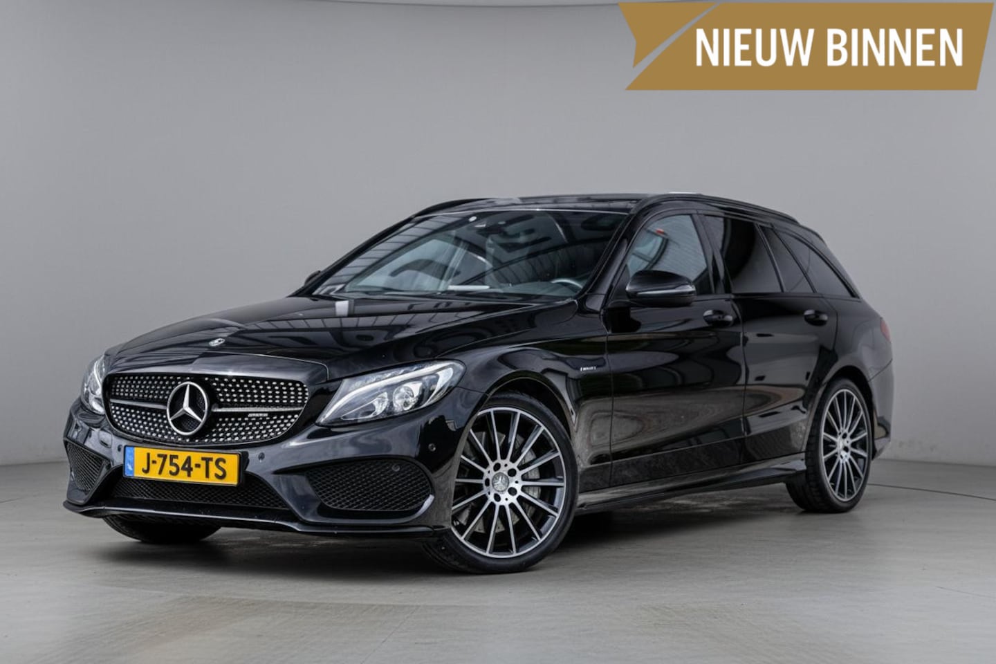 Mercedes-Benz C-klasse Estate - 450 AMG 4MATIC Stage2 438pk Pano-dak|Nightpakket|Camera|Alcantara|Elek-A.klep|Perfect-onde - AutoWereld.nl