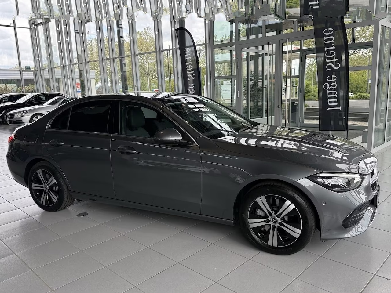 Mercedes-Benz C-klasse - 300e AVANTGARDE ** HIGH LED, PANORAMA, MEM, CAMERA, PRIVACY ** 1e EIG - Ex MB-AG - UNFALLF - AutoWereld.nl