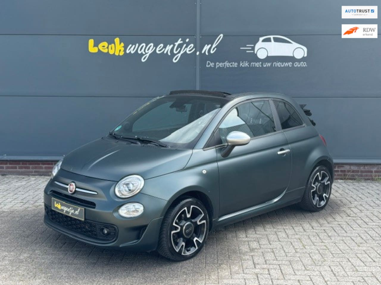 Fiat 500 C - 1.0 Hybrid Rockstar Cabrio *carplay *matte lak - AutoWereld.nl