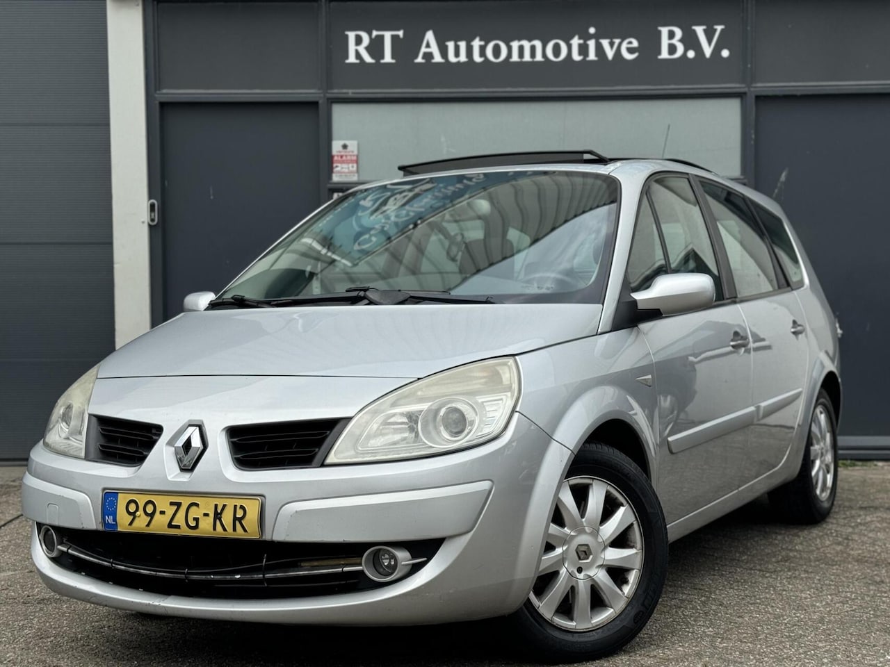 Renault Scénic - 2.0-16V Tech Line Clima / Pano - AutoWereld.nl