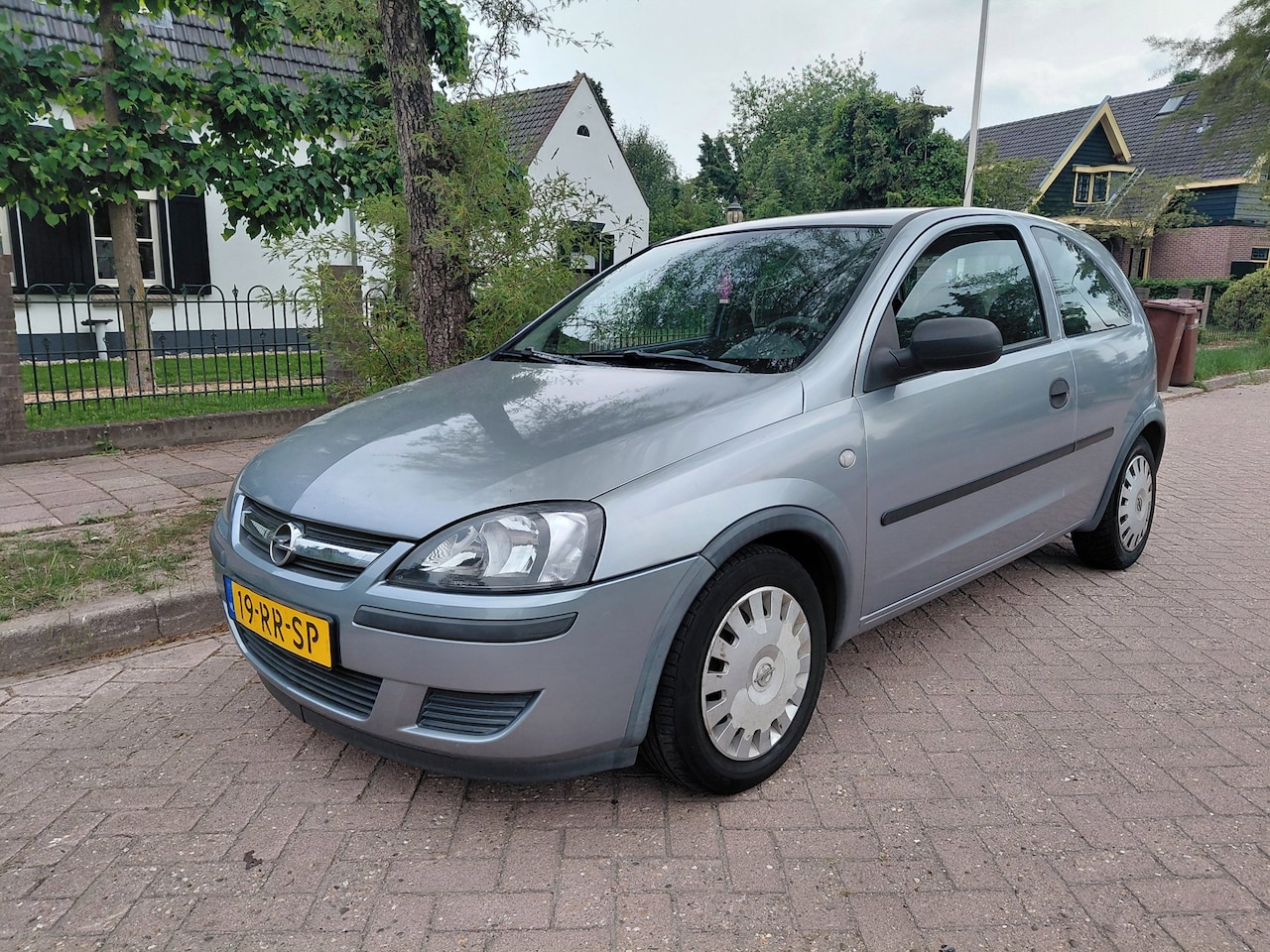 Opel Corsa - 1.2-16V Rhythm 1.2-16V Rhythm - AutoWereld.nl