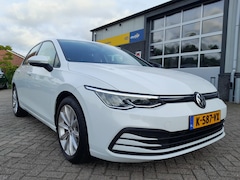 Volkswagen Golf - 1.0 TSI Life - Navigatie - Btw auto
