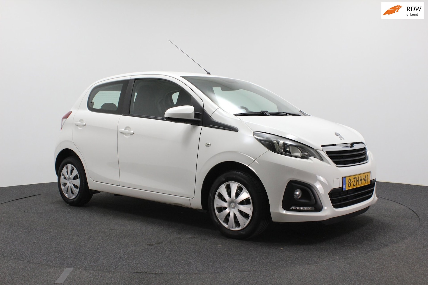 Peugeot 108 - 1.0 e-VTi Active | Airco | Stuurbediening | 5-deurs | Netjes | Elektrische ramen - AutoWereld.nl