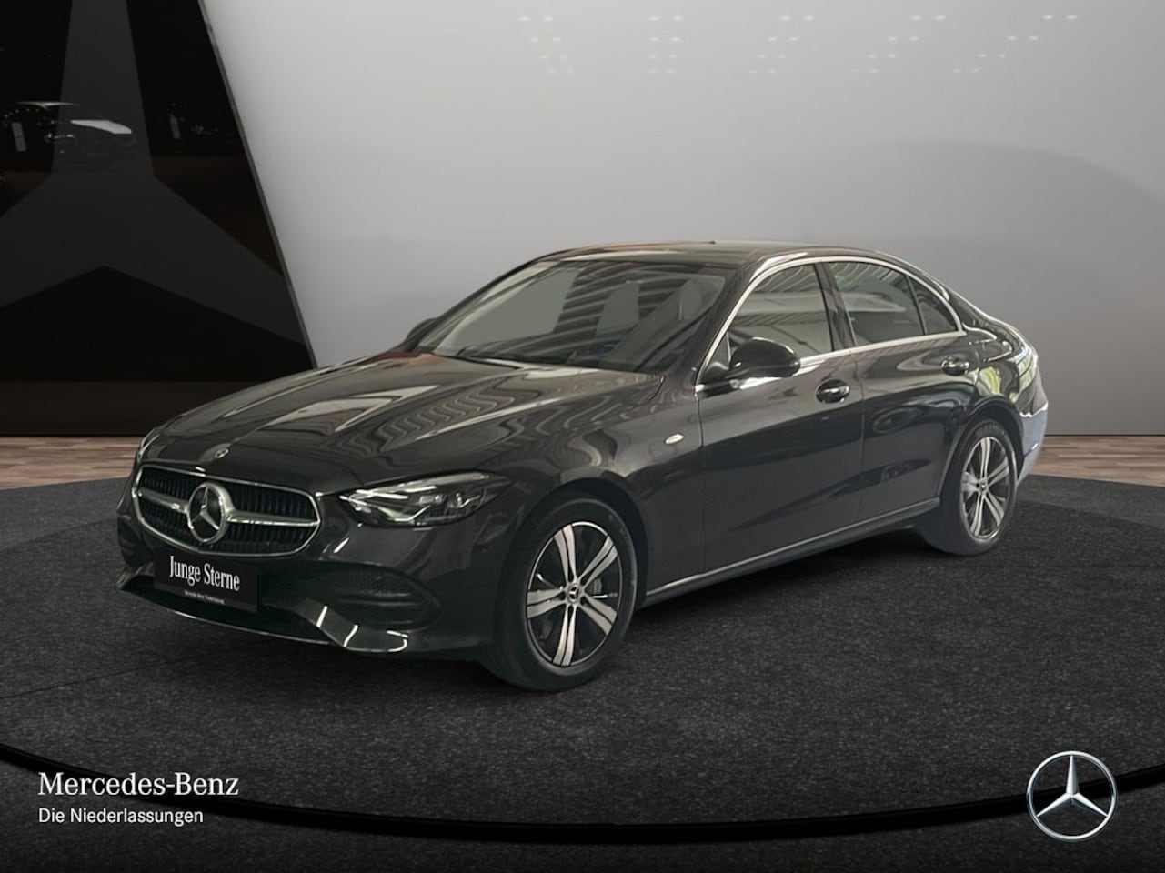 Mercedes-Benz C-klasse - 300e AVANTGARDE ** LED, NAVI+, LEDER, PANORAMA, CAMERA, MEMORY ** 1e EIG - Ex MB-AG - UNFA - AutoWereld.nl