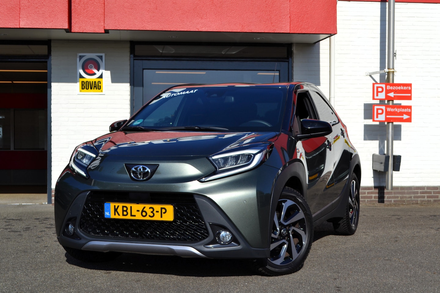 Toyota Aygo X - 1.0 VVT-i Automaat, Navi, Clima, Camera, Pdc V+A, Carplay, LM velgen, Cruise, etc - AutoWereld.nl