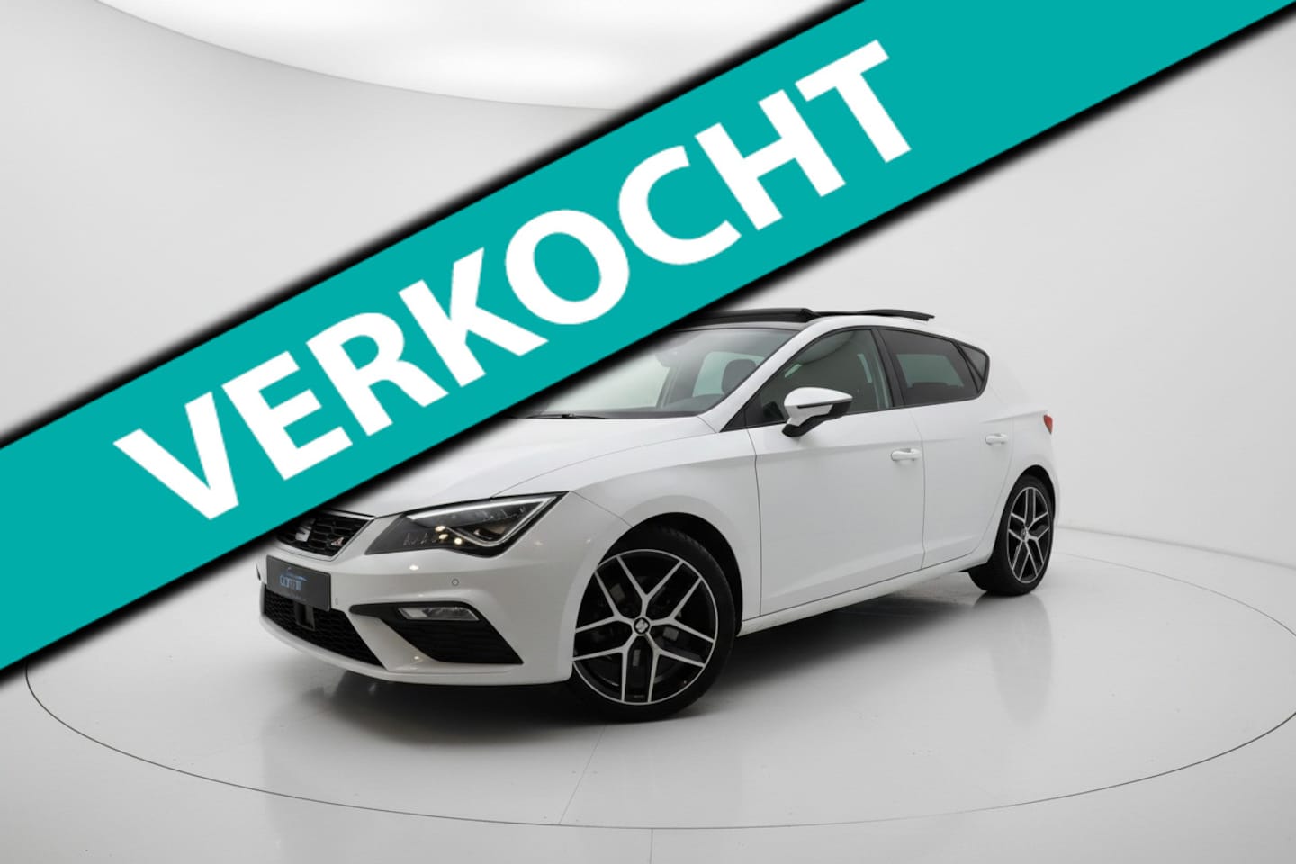 SEAT Leon - 1.5 TSI FR PANO VIRTUAL SFEER ACC SFEER TREKHAAK - AutoWereld.nl