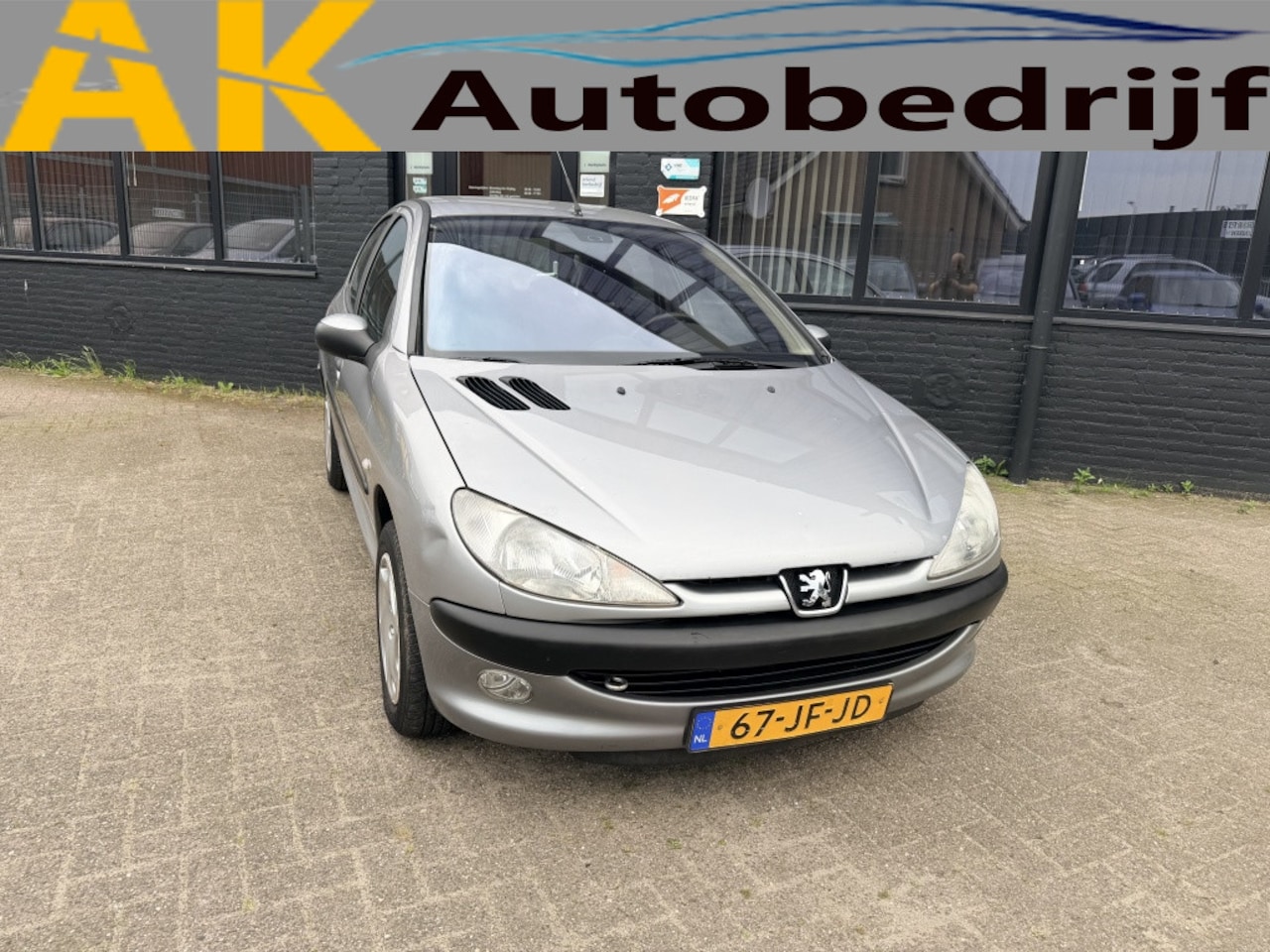 Peugeot 206 - 1.4 Gentry AUTOMAAT Airco - AutoWereld.nl
