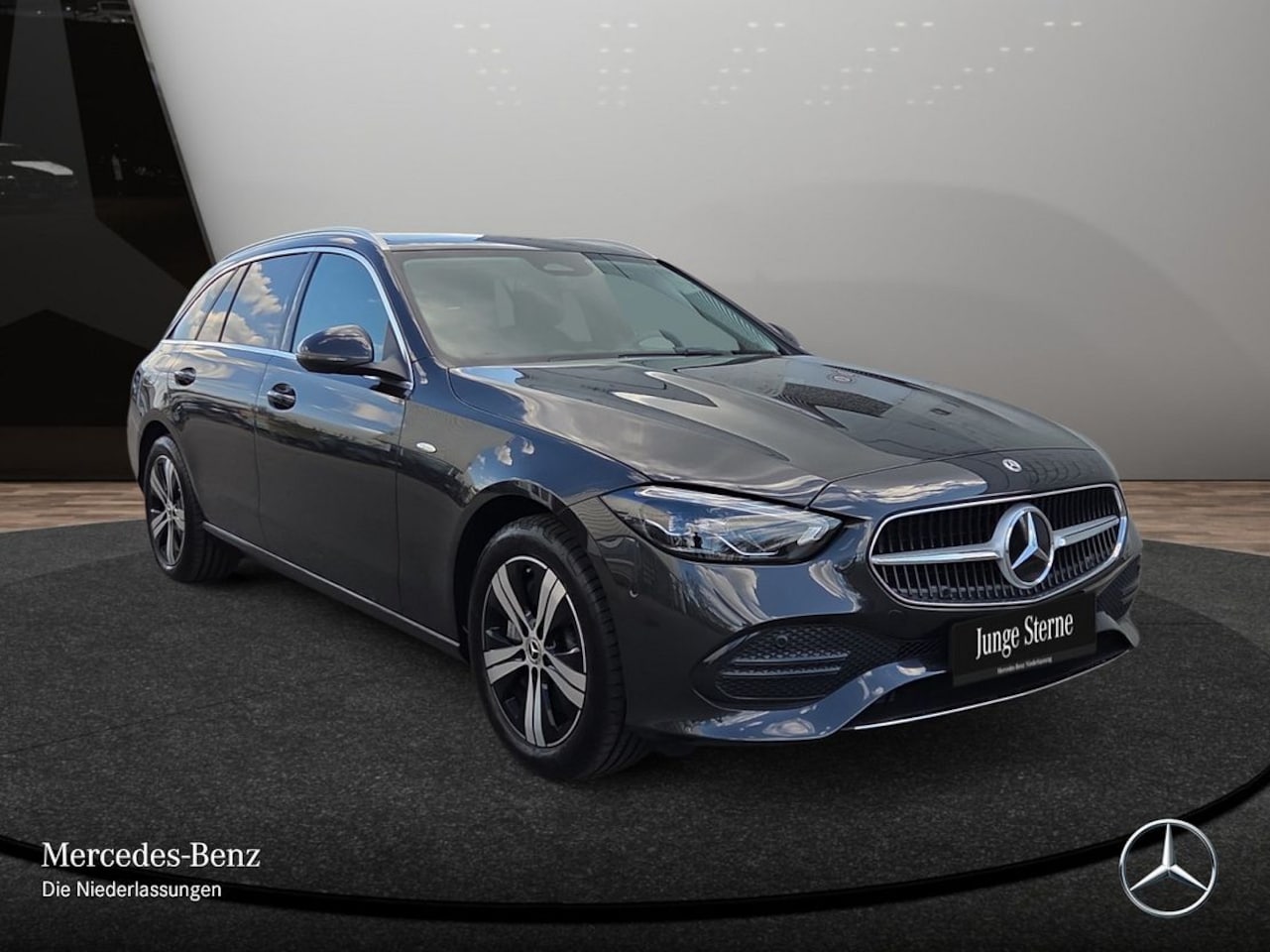 Mercedes-Benz C-klasse Estate - 300e T AVANTGARDE ** LED, PANORAMA, DISTR, MEM, WINTER & SPIEGEL-PACK ** 1e EIG - UNFALLFR - AutoWereld.nl