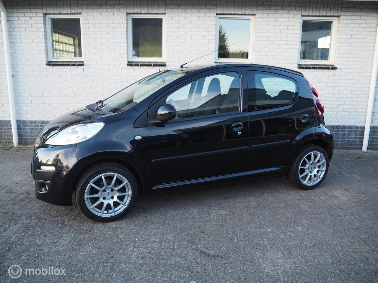 Peugeot 107 - 1.0 Active 1.0 Active - AutoWereld.nl
