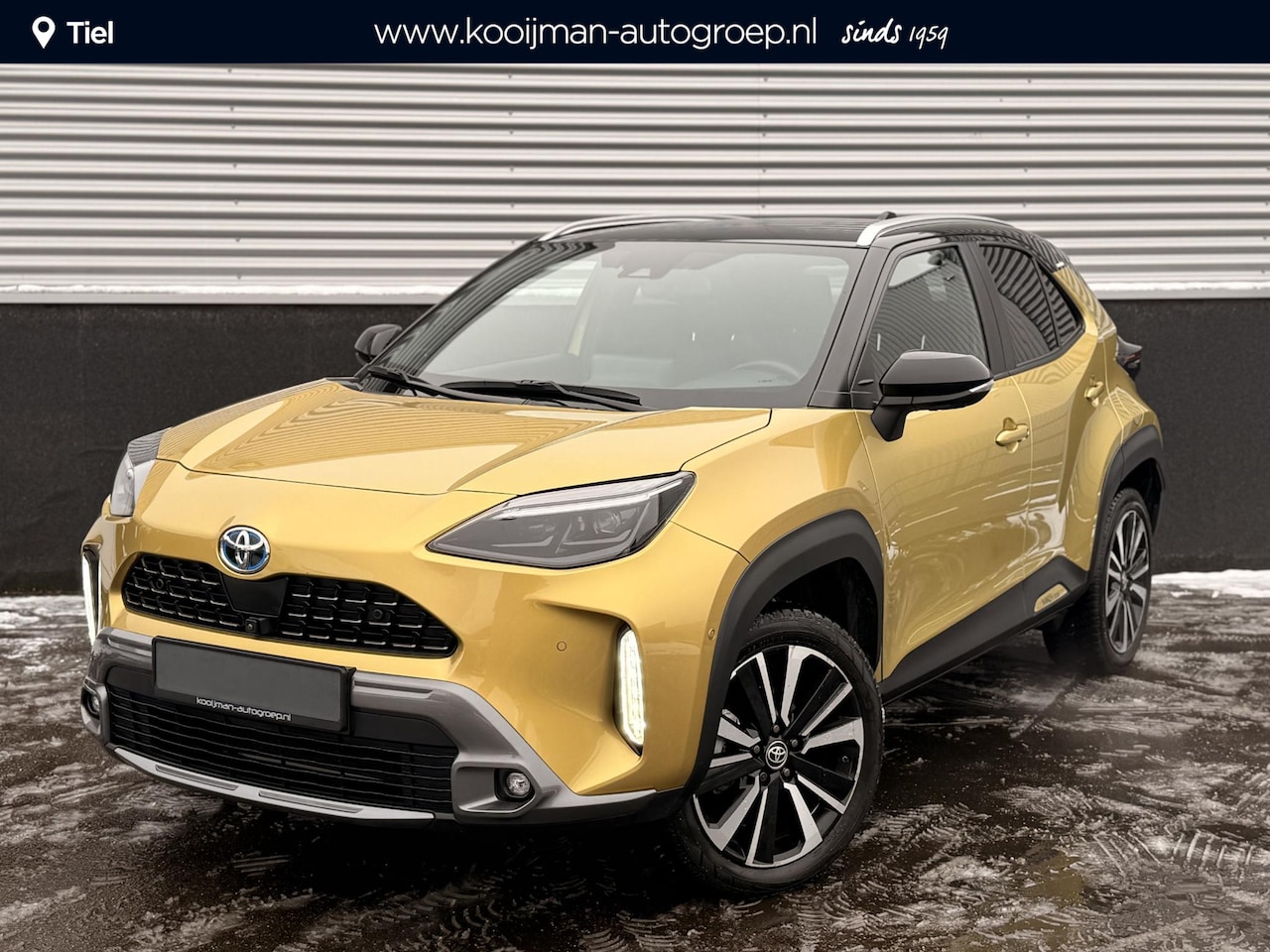Toyota Yaris Cross - 1.5 Hybrid Launch Edition AWD Panoramadak, Rondom camera, Lederen interieur, Stoelverwarmi - AutoWereld.nl