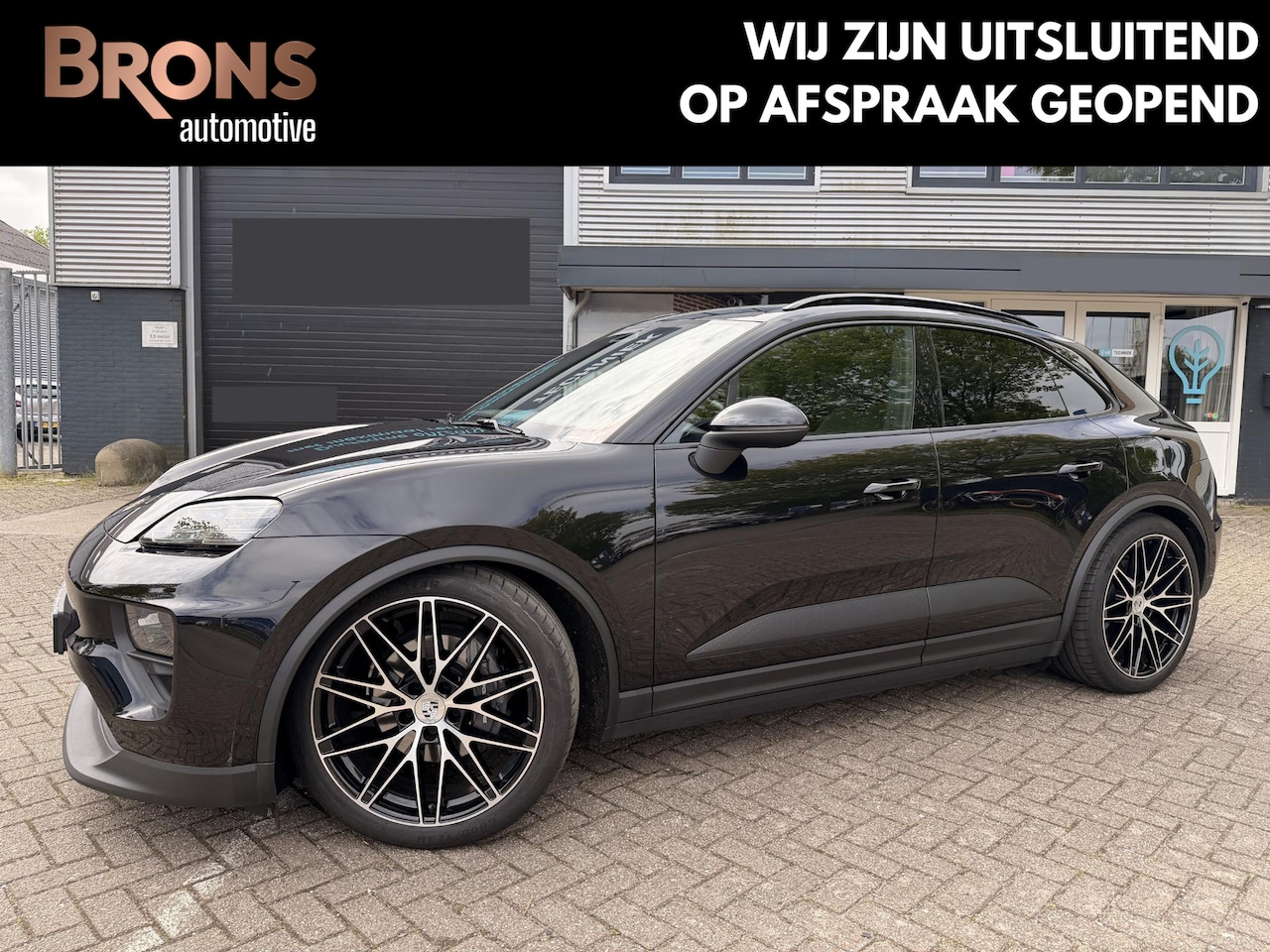 Porsche Macan - 100 kWh Spyder 22 inc l luchtvering l Pano l Matrix Led - AutoWereld.nl