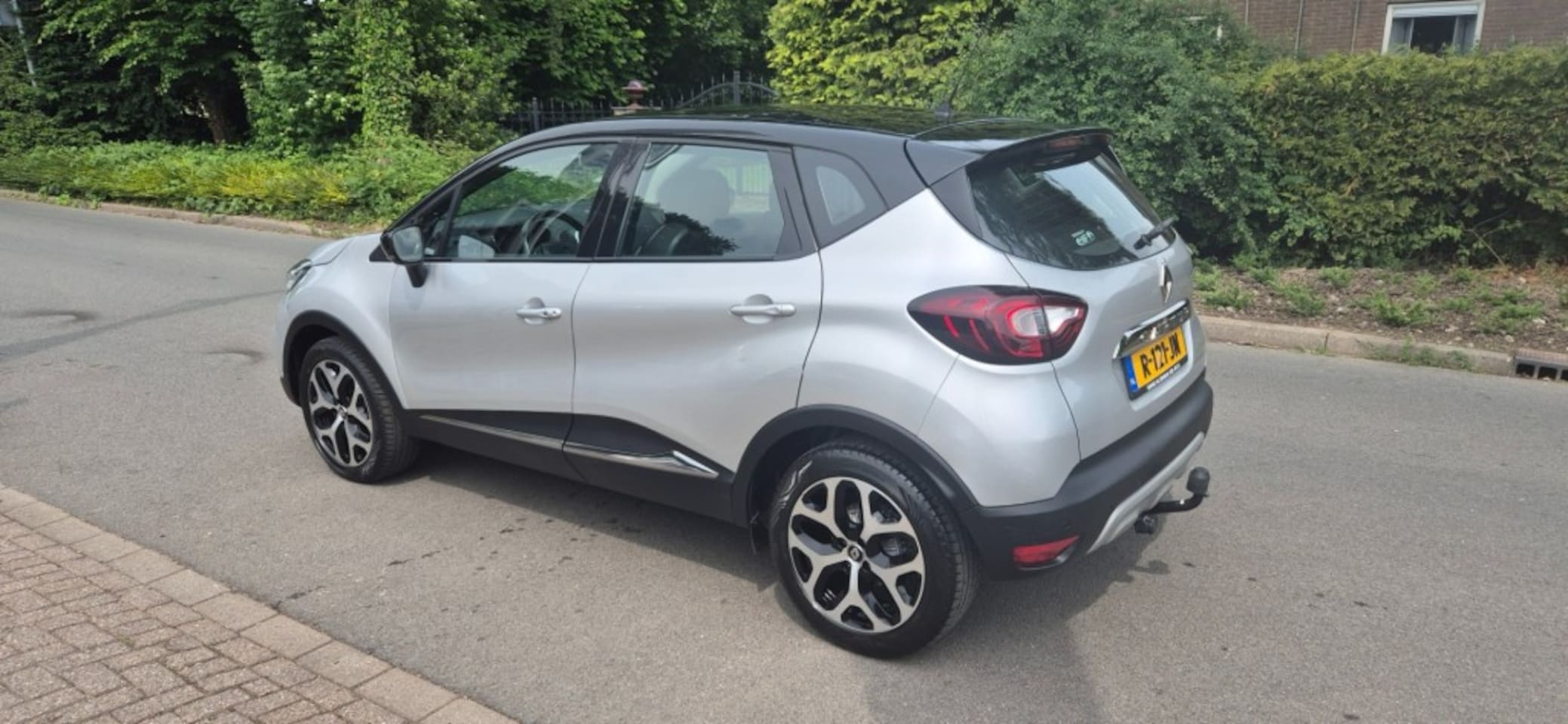 Renault Captur - 0.9 TCe Intens*trekhaak*stoelverw*ECC*Navigatie*Apple carplay/android - AutoWereld.nl