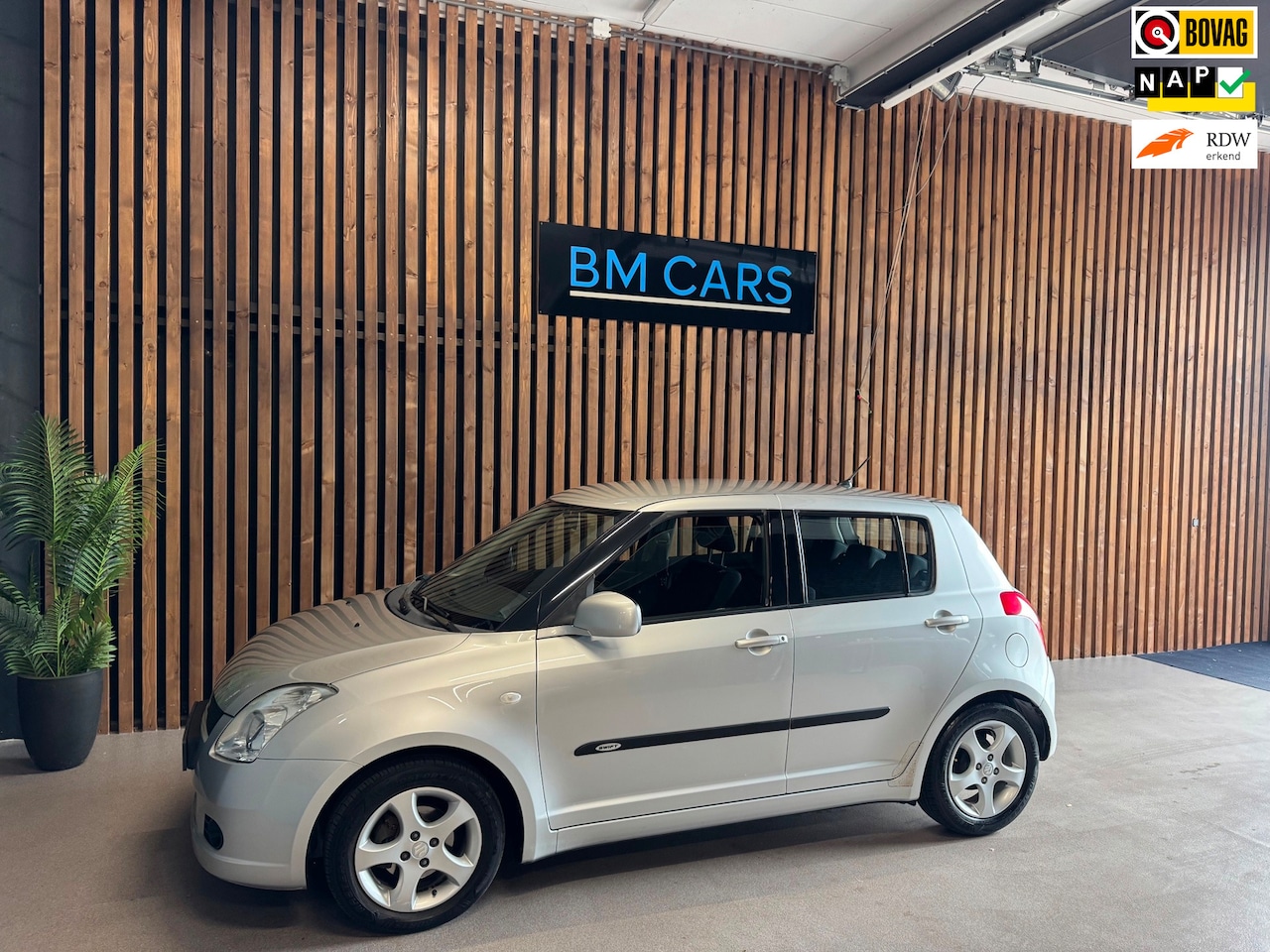 Suzuki Swift - 1.3 Shogun Airco, Pdc, New APK - AutoWereld.nl