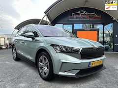 Skoda Enyaq iV - 80 SOH 92% PANORAMA TREKH 125KW LADEN NL-AUTO RIJKLAARPRIJS