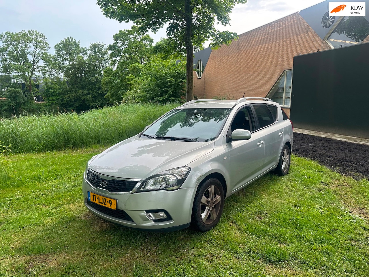 Kia Cee'd - 1.4 CVVT X-ecutive Airco PDC NAVI NAP!!!! - AutoWereld.nl