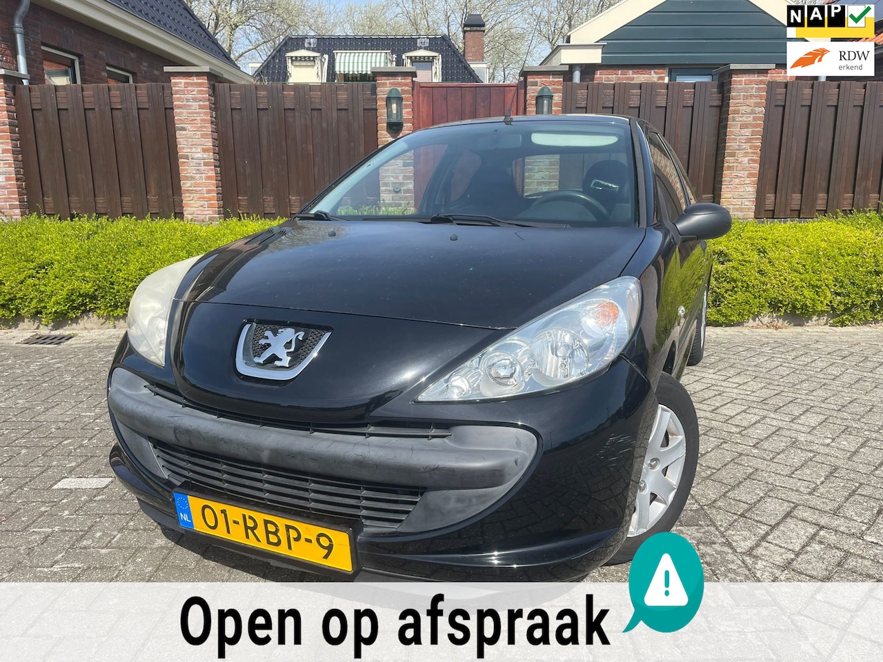 Peugeot 206 - 1.1 Accent 3drs AIRCO LAGE KILOMETERSTAND NAP ! - AutoWereld.nl